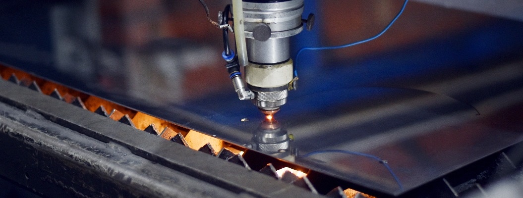 Laser zum Schneiden von Metall in Großaufnahme